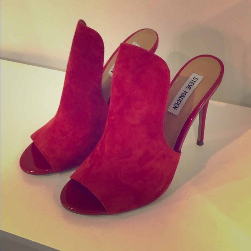 Never been worn suedes heels